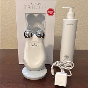 NuFACE Trinity Facial Toning Device